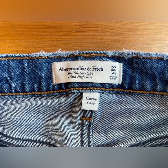 Abercrombie & Fitch The 90’s Straight Jeans - Picture 3 of 9
